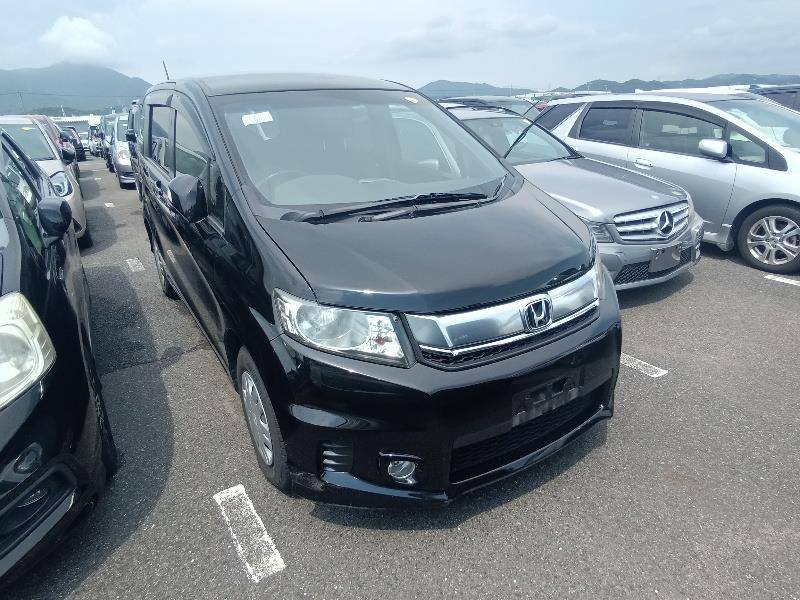 Honda Freed Spike 2016