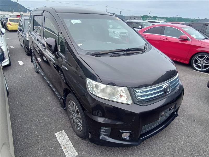 Honda Freed Spike 2012