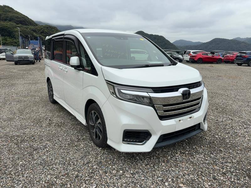 Honda StepWagon 2017